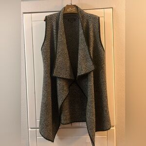 Black and White Women's vest Cardigan